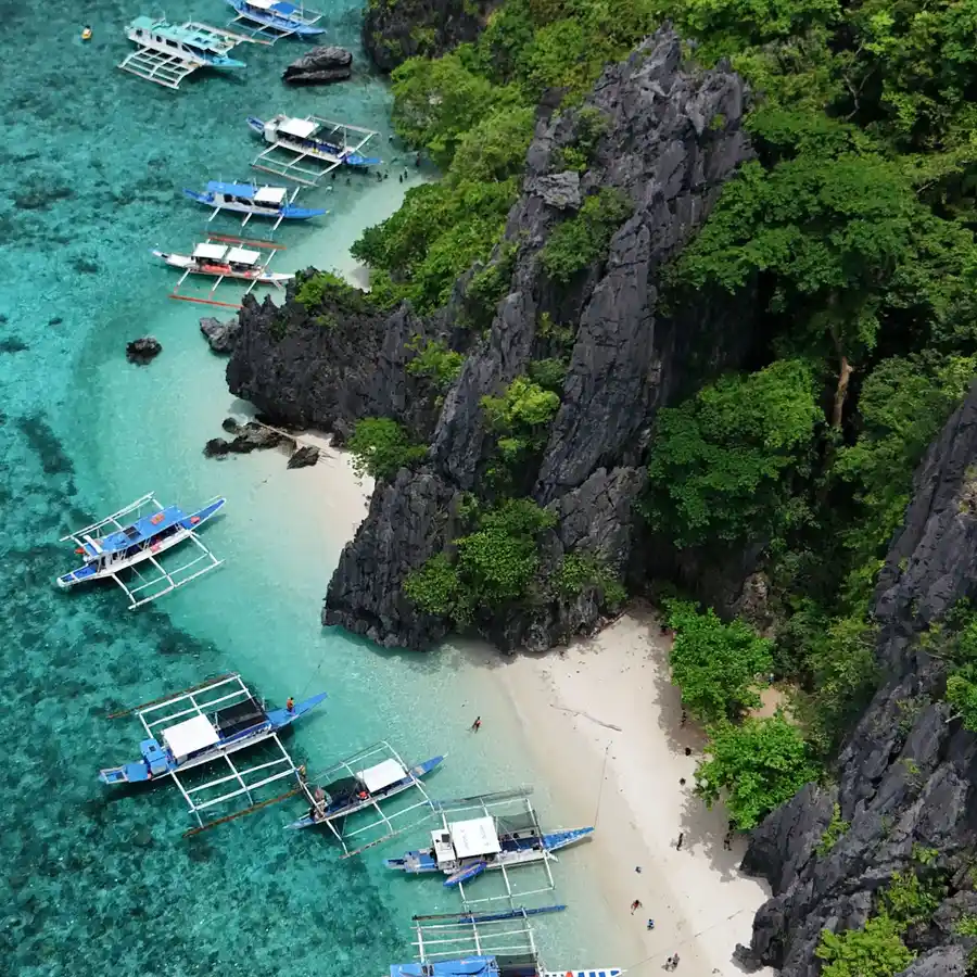 Explore the Asian beauty- 10 beautiful places in the Philippines