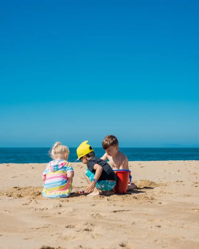 8 tips for keeping children safe on vacation