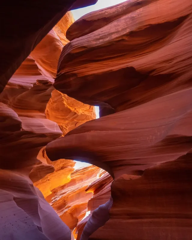 Antelope Canyon Tours 2025: Upper vs Lower vs Canyon X (Best Guide)