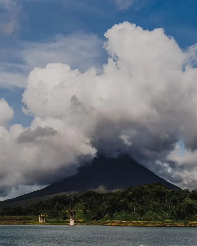 Helicopter Tours in Arenal Volcano, Costa Rica