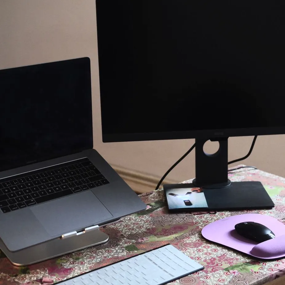 Lumonitor: Portable 4K Monitor for Optimal Viewing