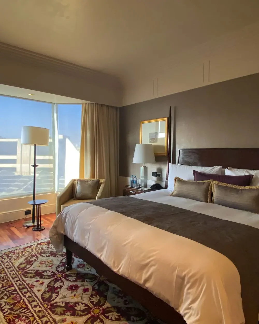 Best Rug Size for King Bed – Expert Tips & Advice
