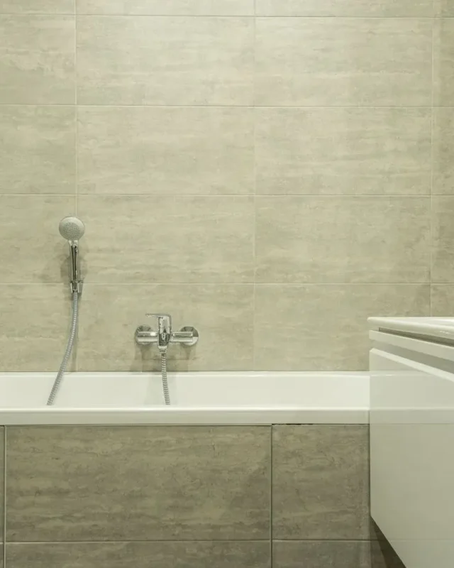 The process of stress-free bathroom tiling