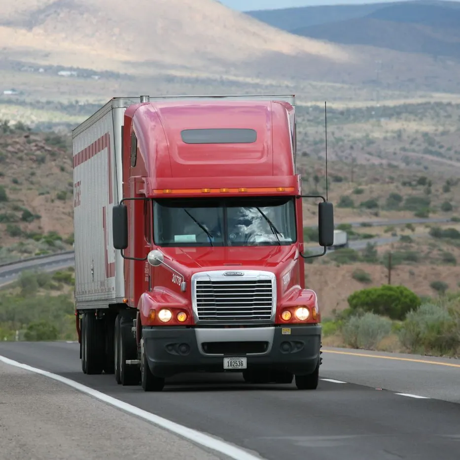 5 Benefits of Attending Truck Driving School