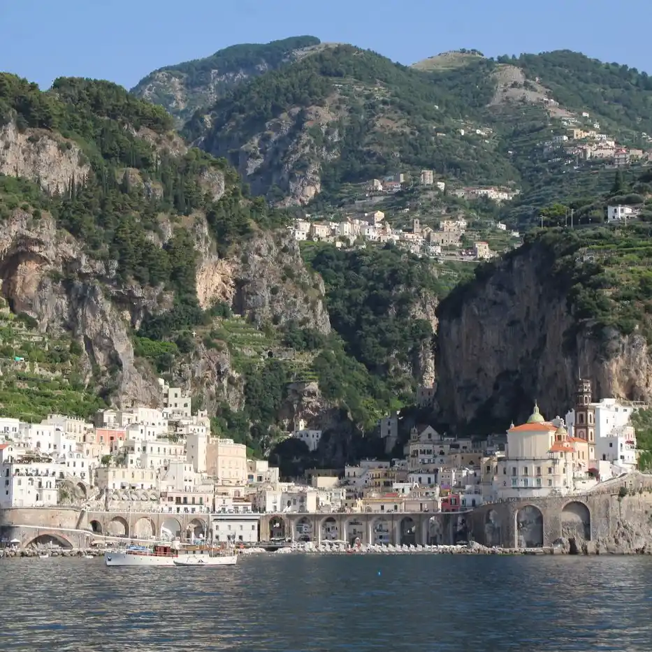 Unveiling the Enchanting Amalfi Coast: A Luxurious Journey