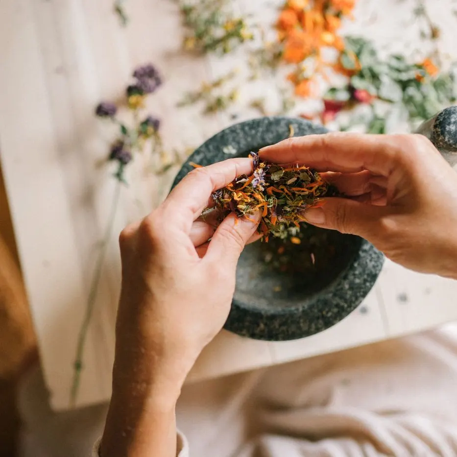 What is Holistic Health, Know 5 best ways to get into holistic medicine