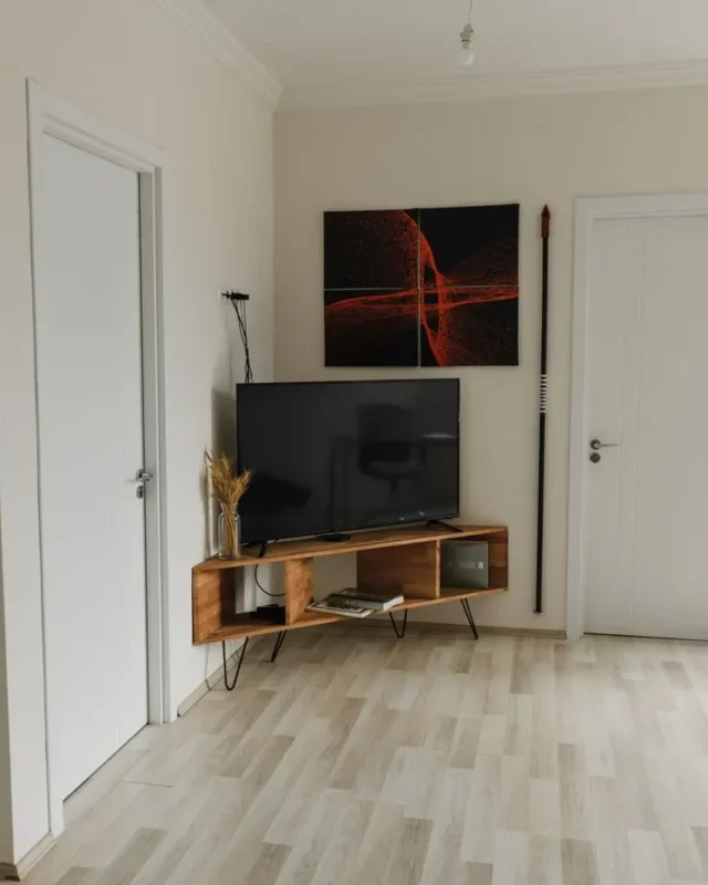 Where to Buy Solid Wood TV Stand in the UK?