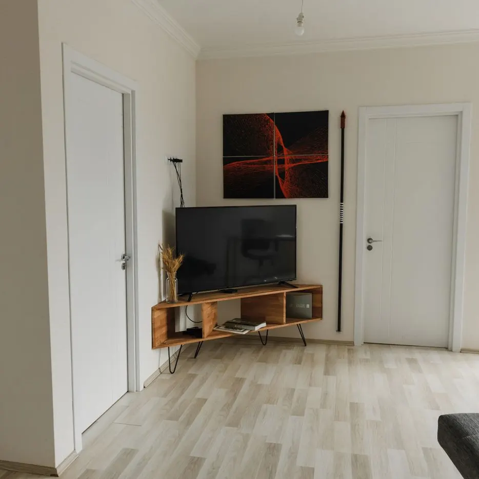 Where to Buy Solid Wood TV Stand in the UK?